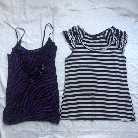 Set of striped ruffle cute and funky tops bundle lot - Picture 1 of 5